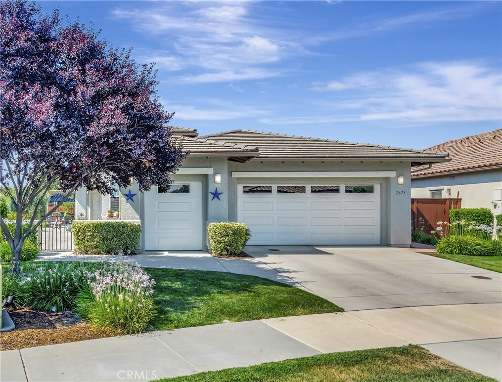 Property Photo:  2673 Traditions Loop  CA 93446 