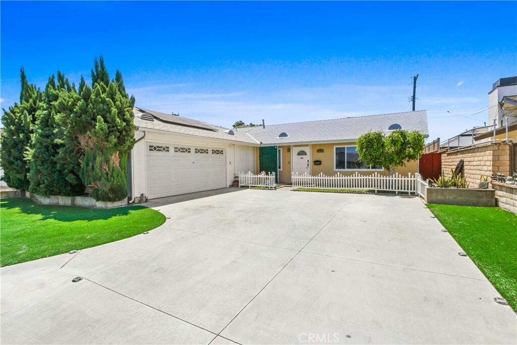 Property Photo:  6422 Larkspur Circle  CA 92647 