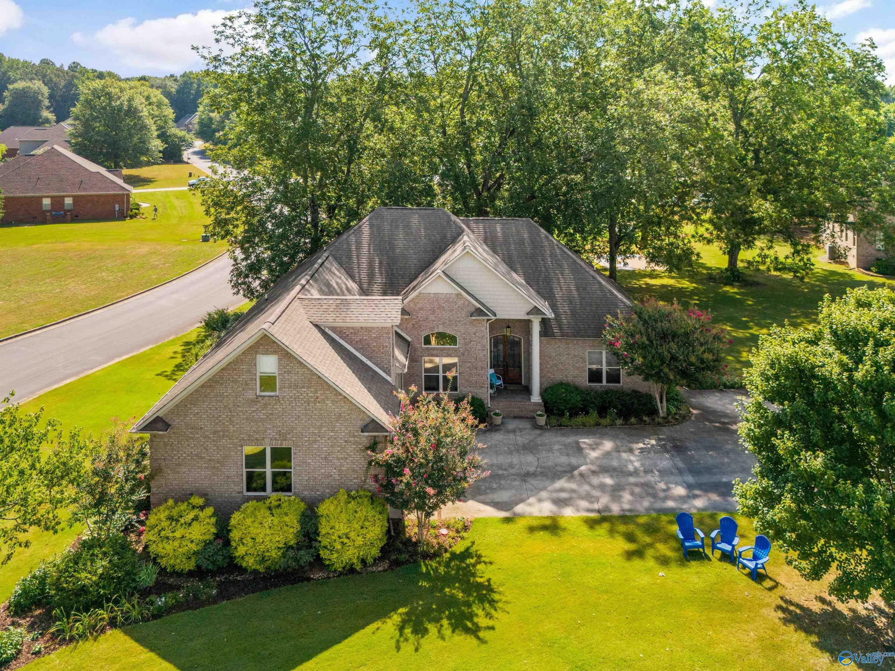 Property Photo: 18800 Wentworth Drive AL 35613