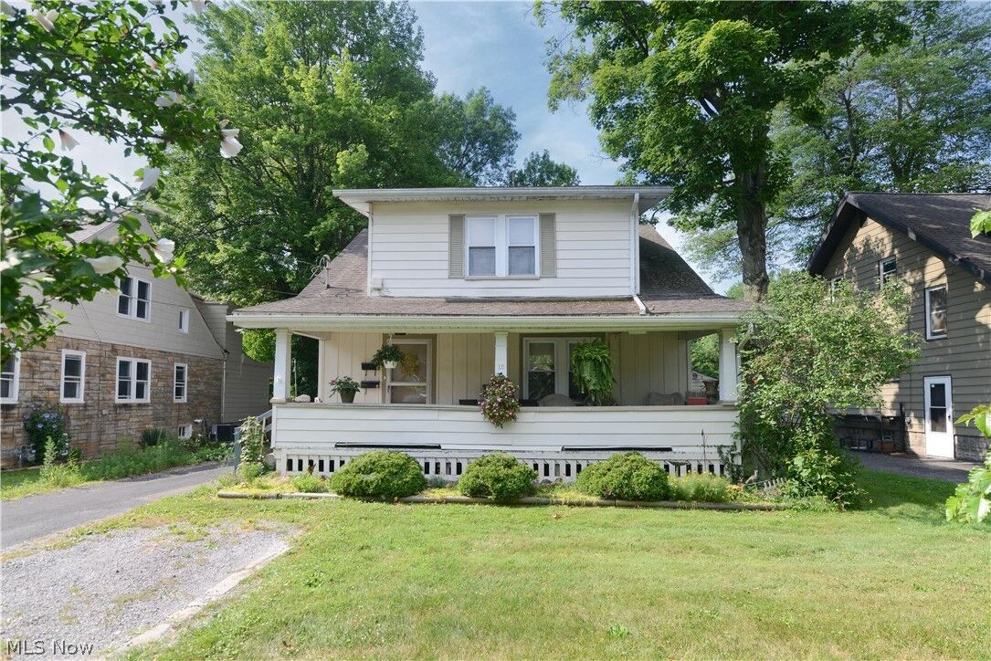 Property Photo: 17 Massachusetts Avenue OH 44514