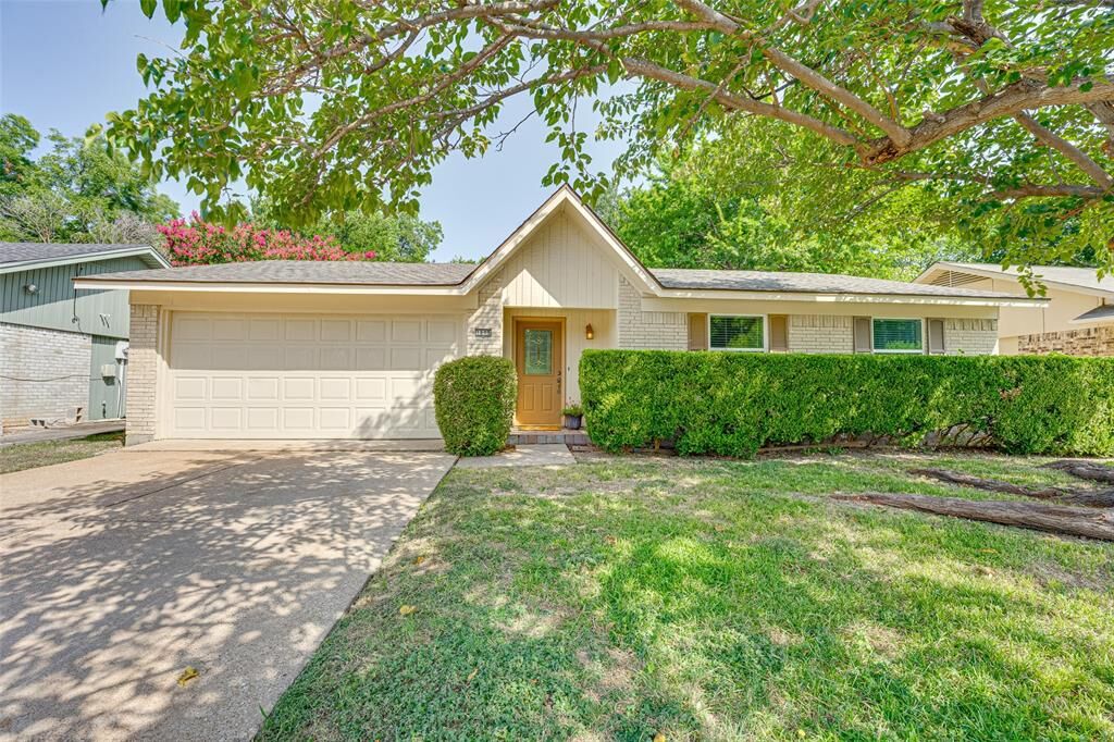 Property Photo:  1609 Timberline Drive  TX 75074 