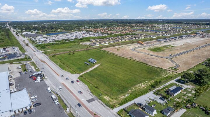Property Photo:  5001 Orange Avenue  FL 34947 