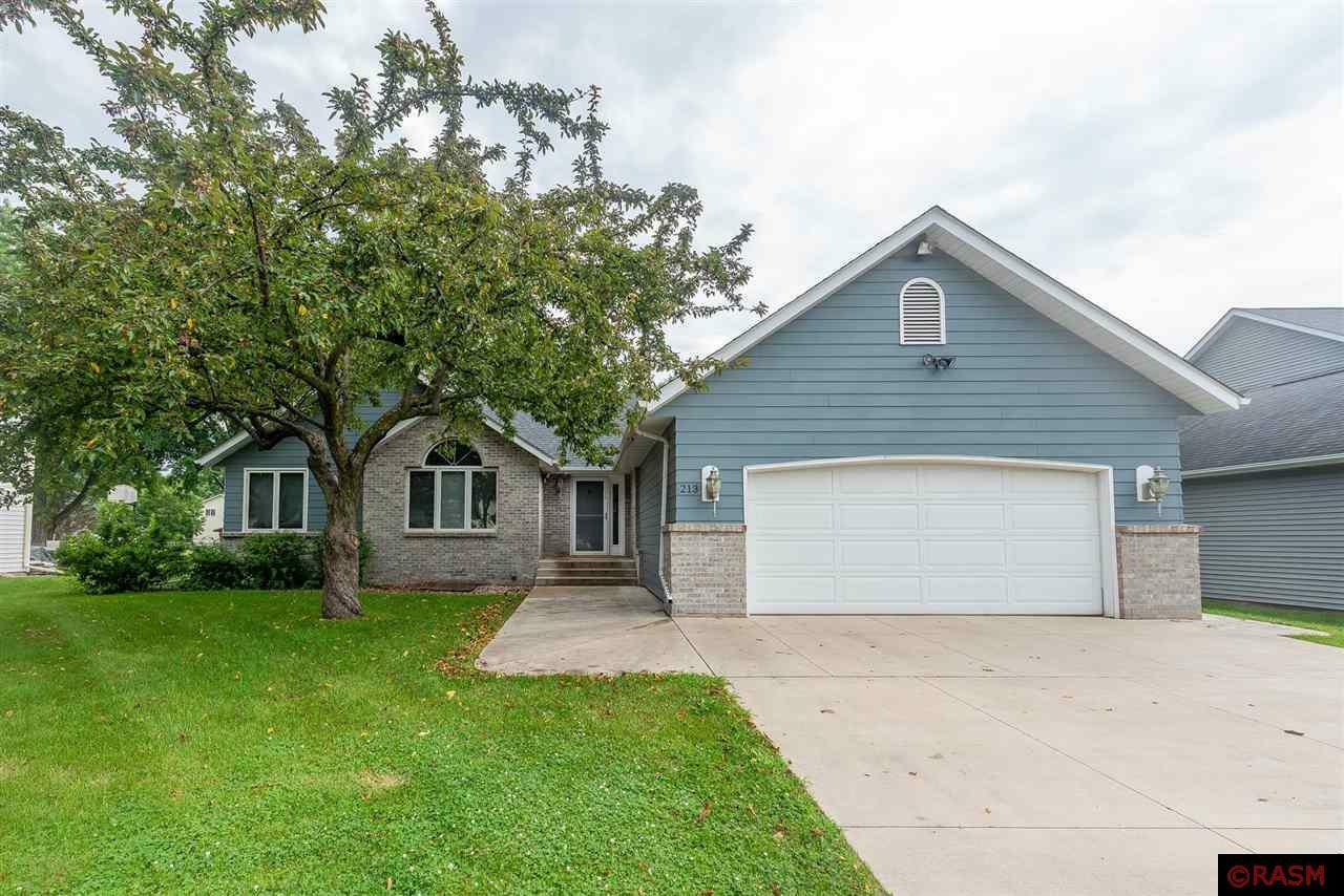 Property Photo:  213 Wadsworth Drive  MN 56001 