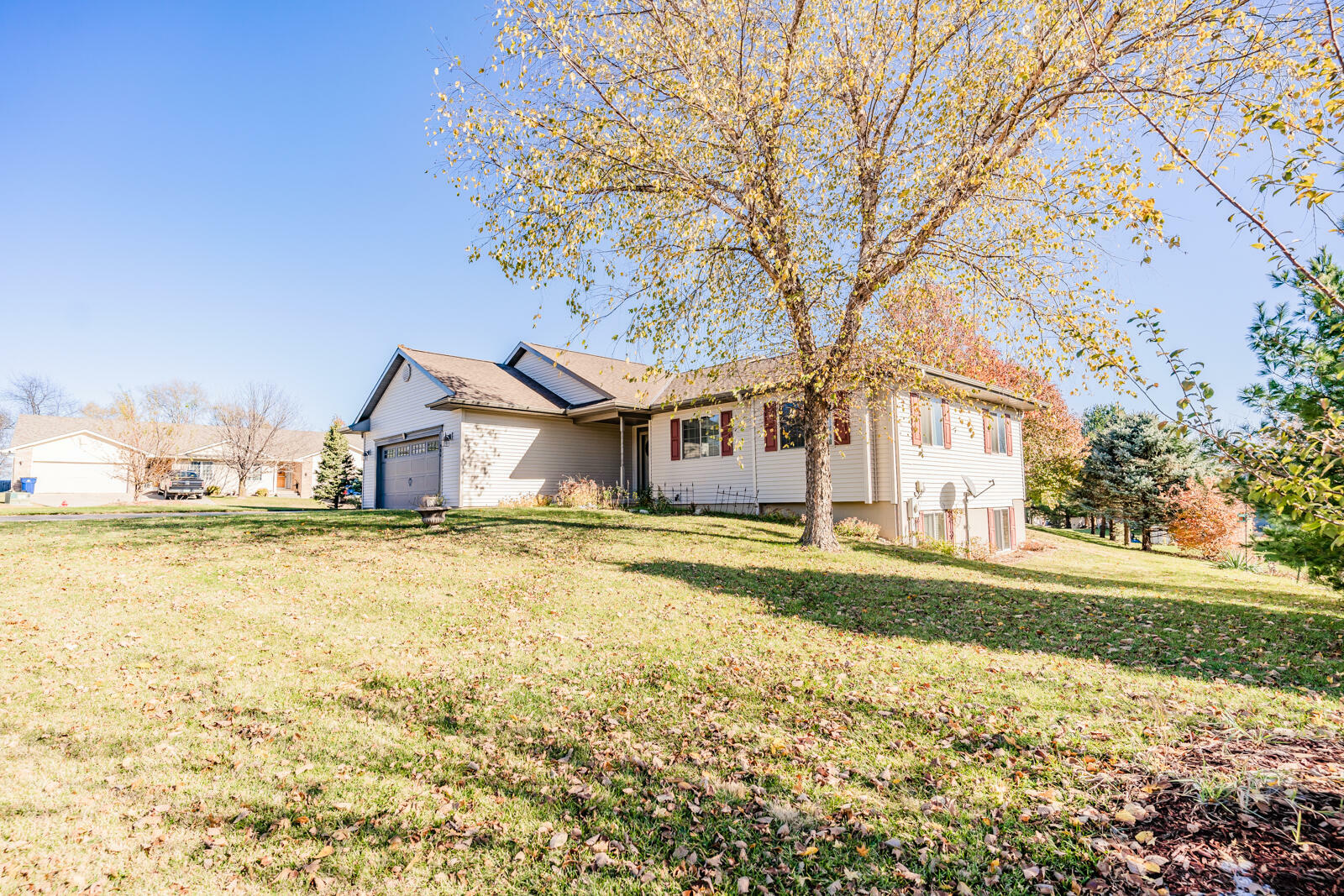 Property Photo:  904 E Ridge Drive  IA 51551 