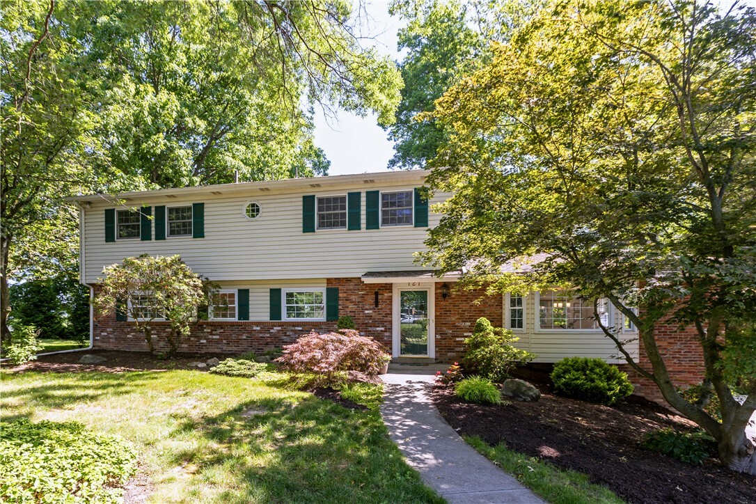 Property Photo:  127 Highland Drive  PA 15317 