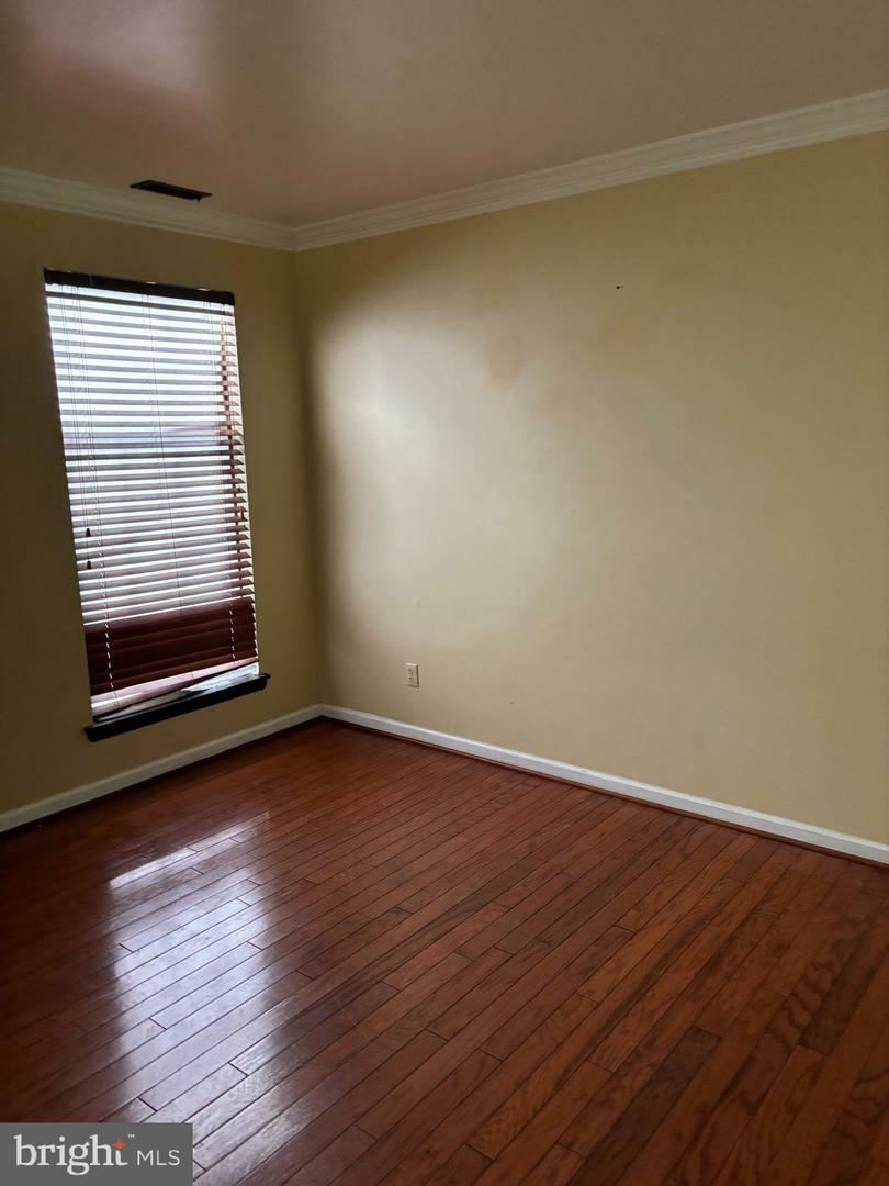 Property Photo:  515 Essex Court  NJ 08051 