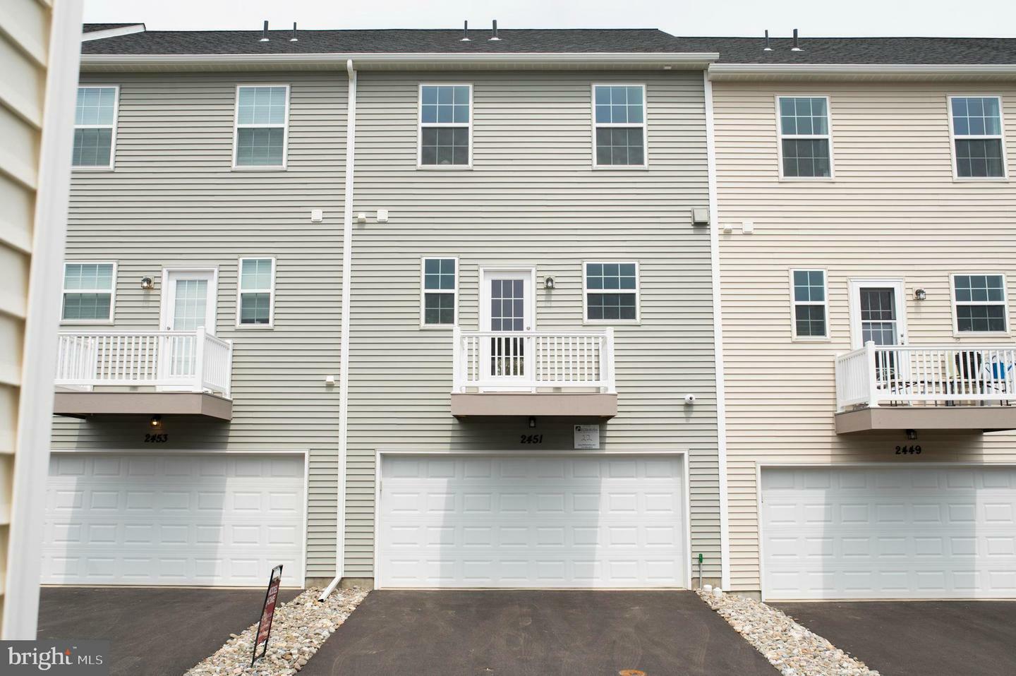 Property Photo:  2451 Artesian Way Unit 22  PA 17601 