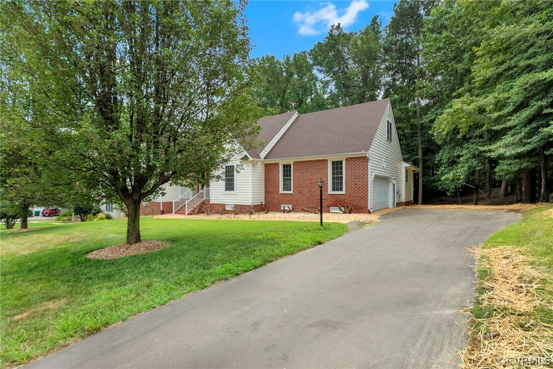 Property Photo:  10008 Pilgrim Court  VA 23227 