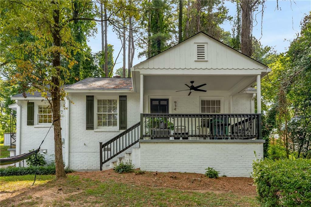 Property Photo:  914 Rosemary Avenue SW  GA 30311 