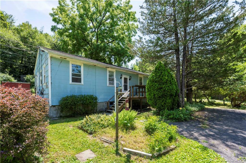 Property Photo:  18 Lake Drive  NY 12590 