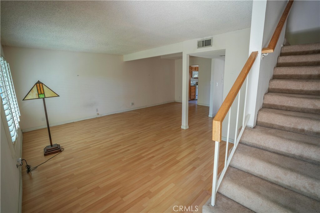 Property Photo:  451 Walnut W  CA 91103 