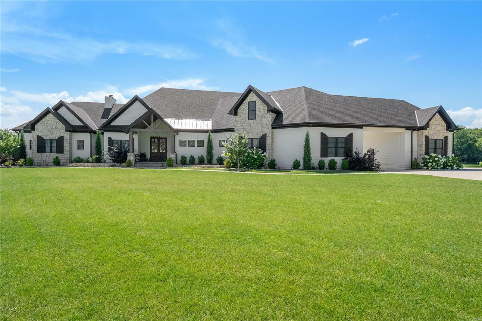 Property Photo:  1055 Stonecastle Drive  MO 63366 