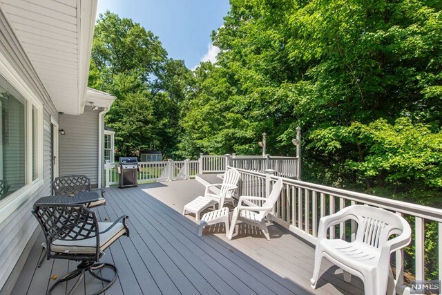 Property Photo:  105 Upper High Crest Drive  NJ 07480 