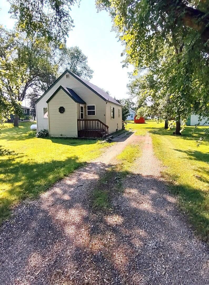 Property Photo: 308 6th Street E MN 56248