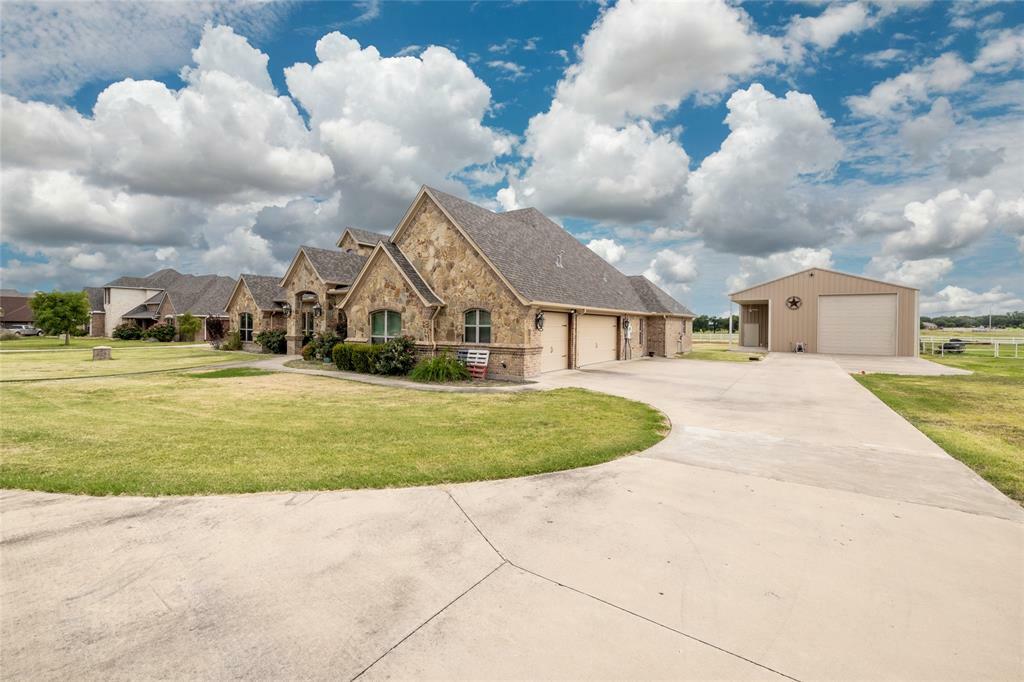 Property Photo:  169 Pack Saddle Trail  TX 76088 