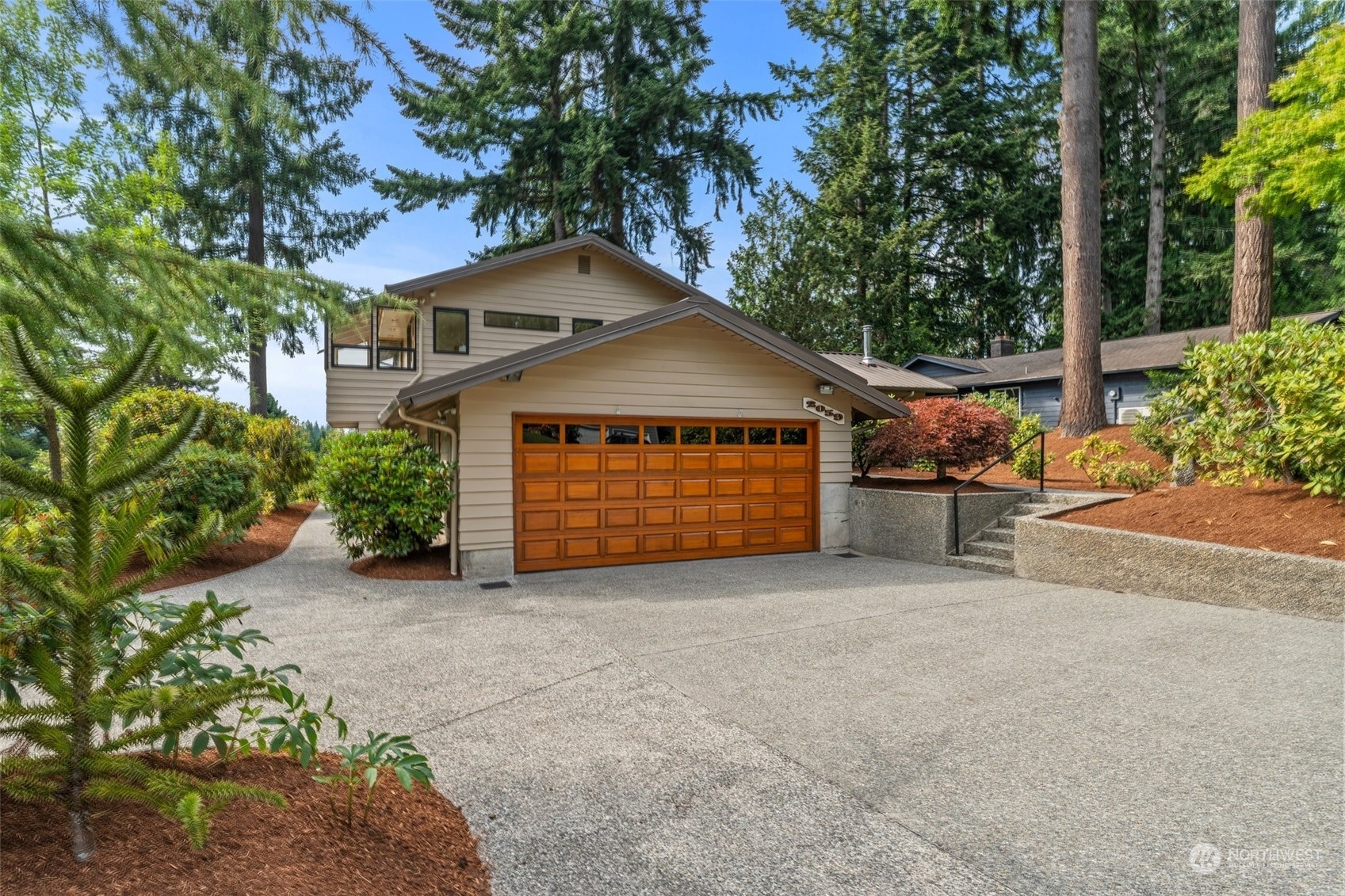 Property Photo:  2059 166th Avenue SE  WA 98008 