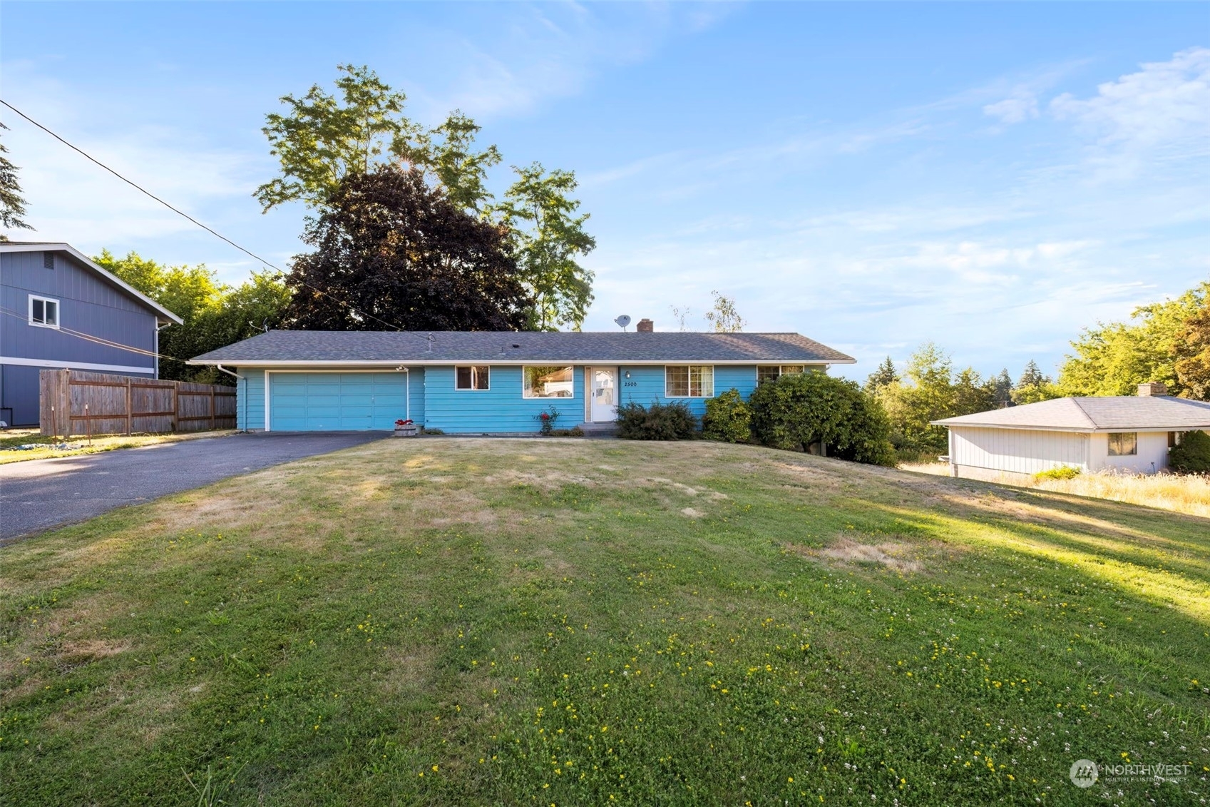 Property Photo:  2500 Hoover Avenue SE  WA 98366 