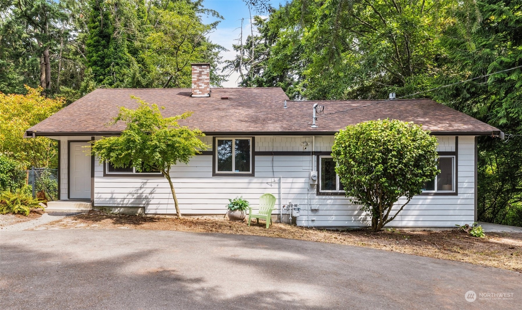 Property Photo:  826 SW Dash Point Road  WA 98023 