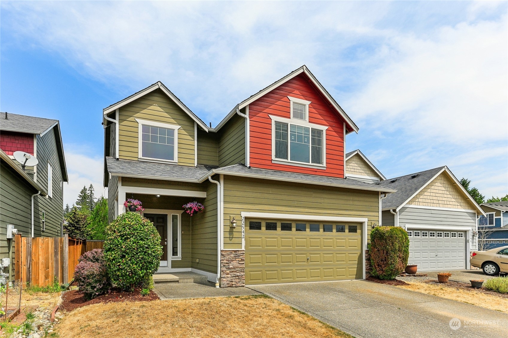 Property Photo: 22542 SE 269th Place WA 98038