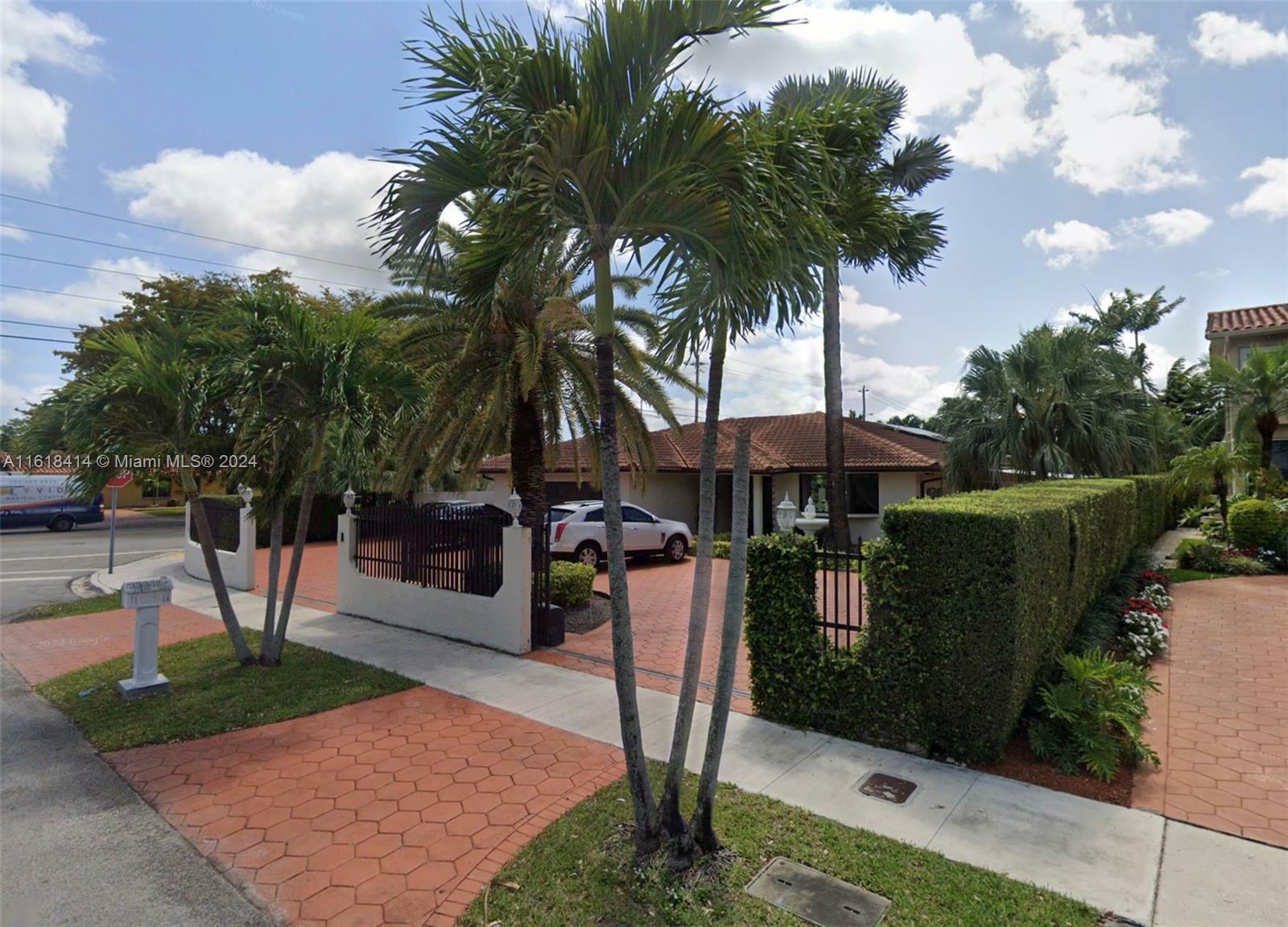 Property Photo:  12700 SW 27th St  FL 33175 