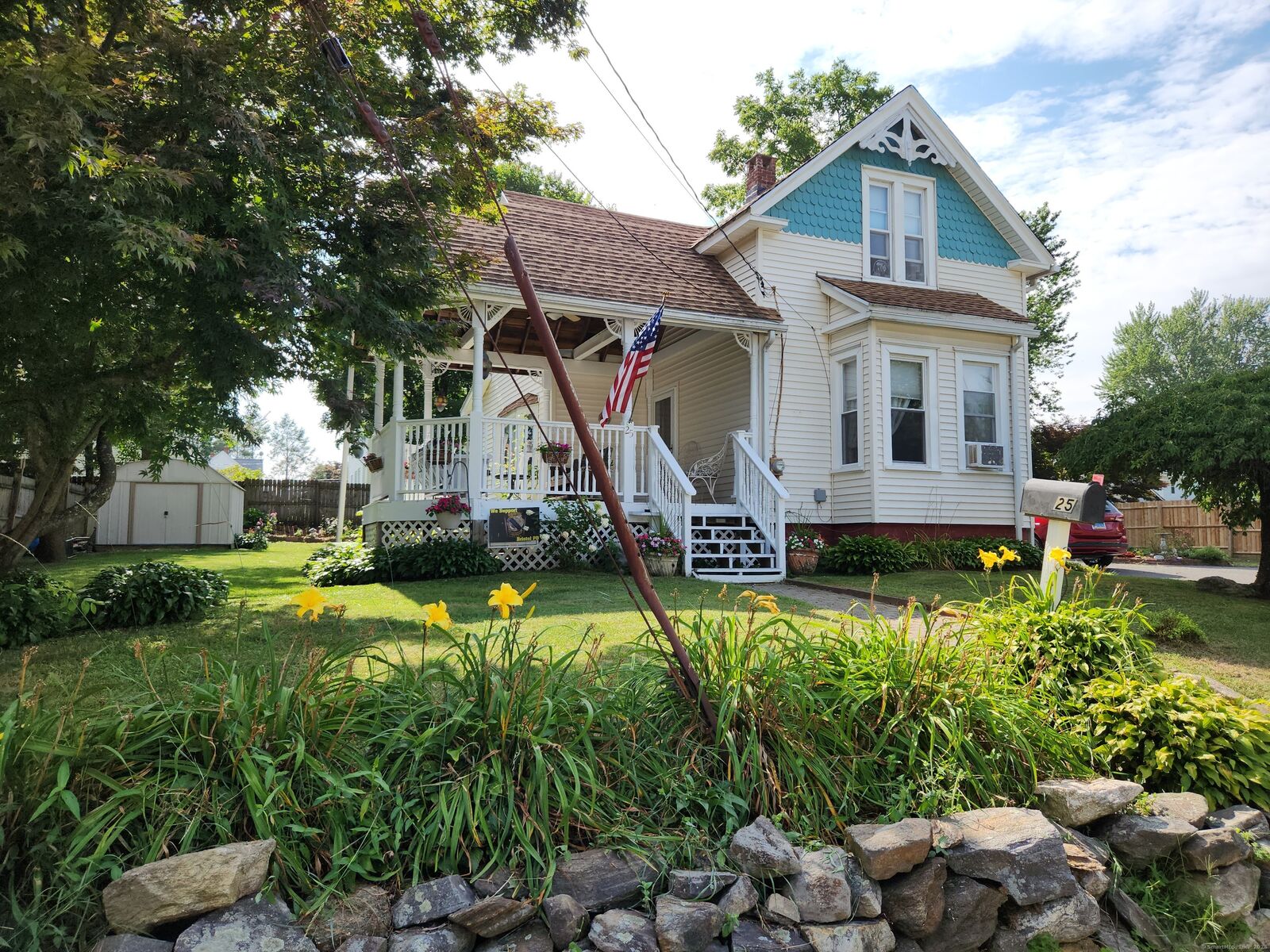 Property Photo:  25 Dwight Street  CT 06010 