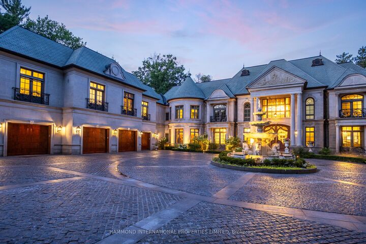 Photo de la propriété:  33 Forest Ridge Road  ON L4E 3L8 