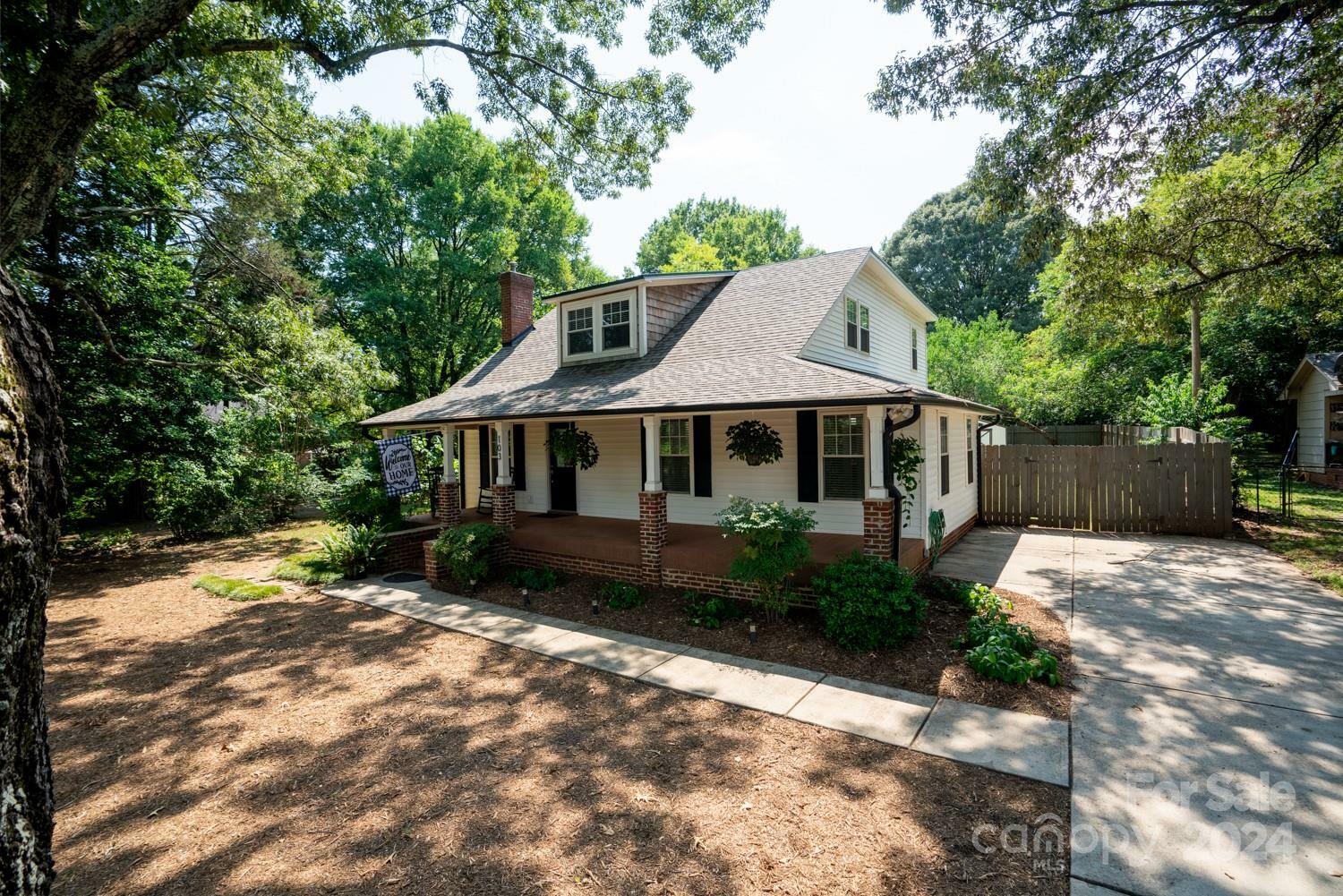 Property Photo:  103 Walters Street  NC 28078 