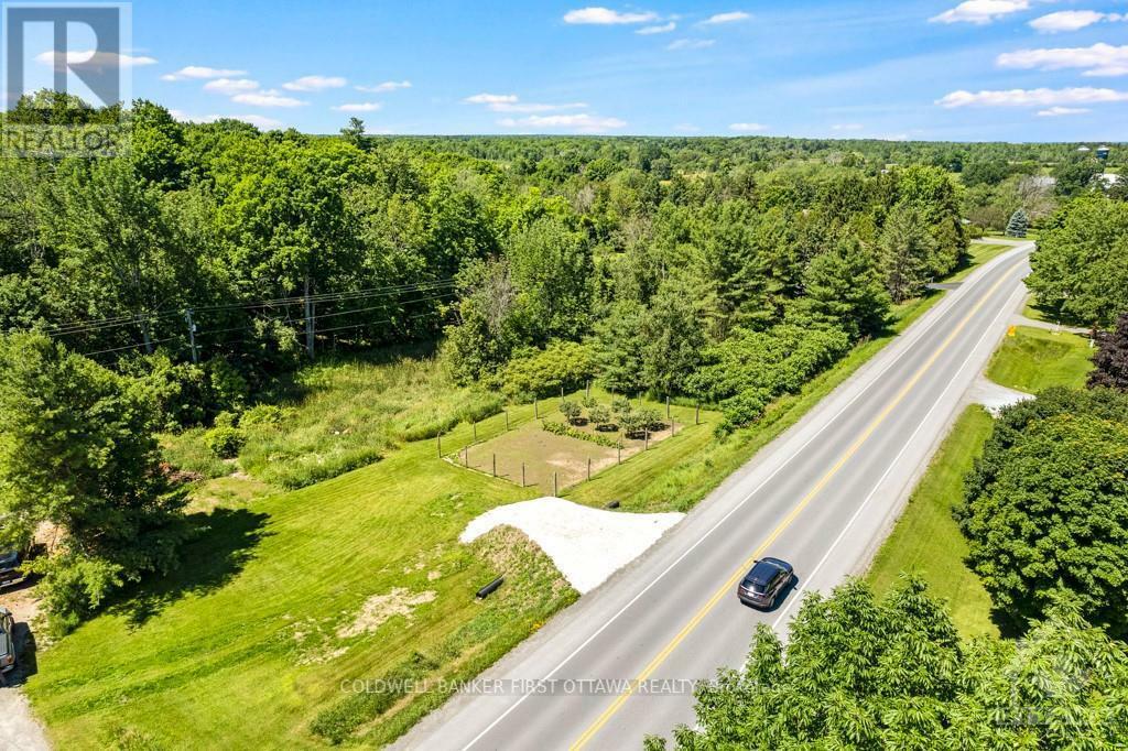 Photo de la propriété:  2561 Rideau Ferry Road  ON K7H 0G5 