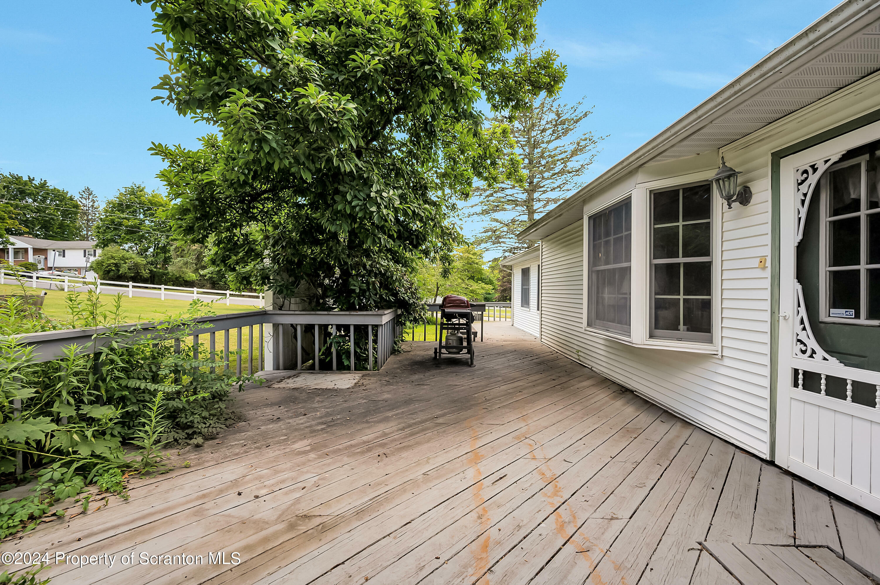 Property Photo:  408 Gravel Pond Road  PA 18411 