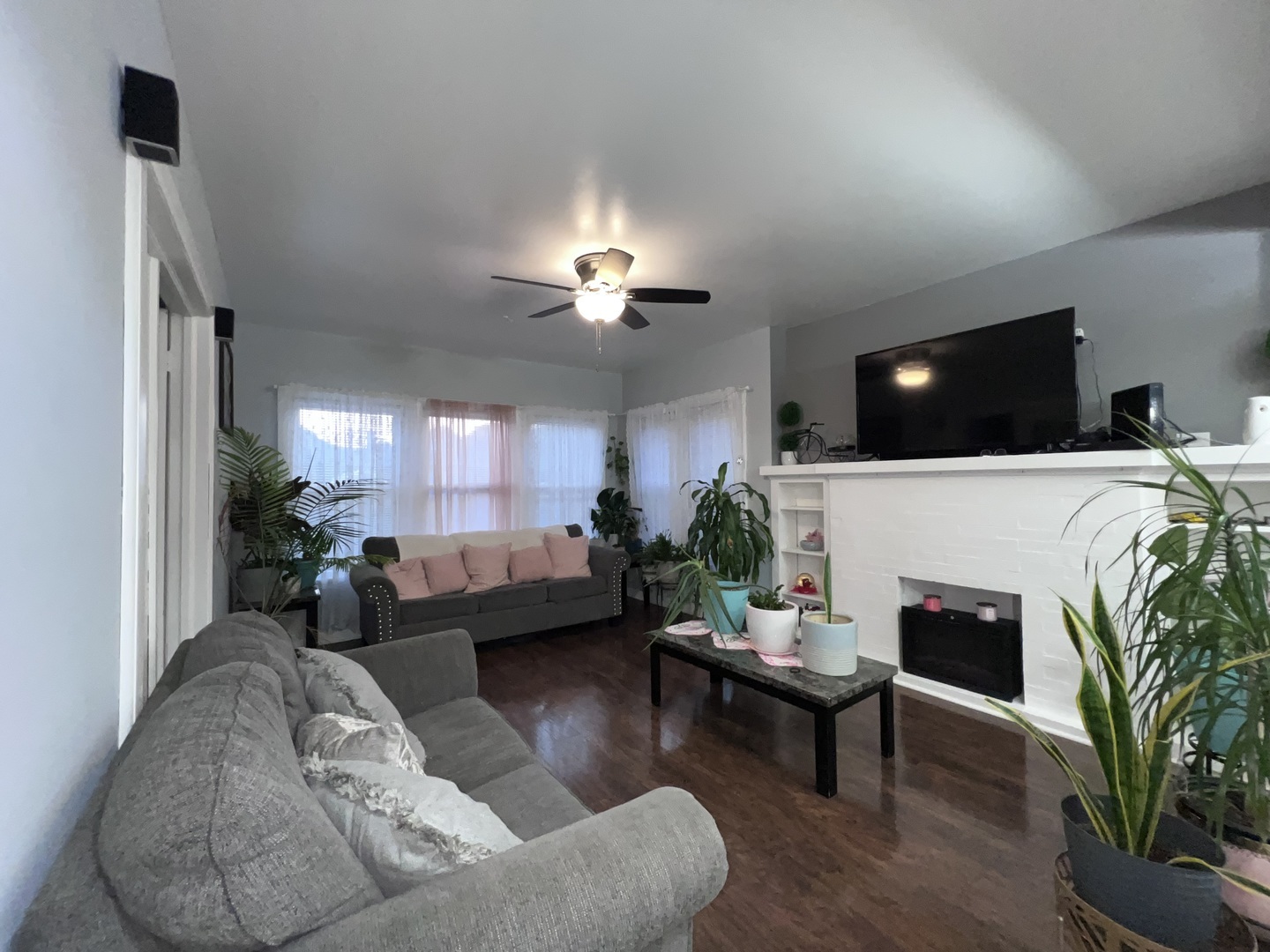 Property Photo:  6215 S California Avenue  IL 60629 