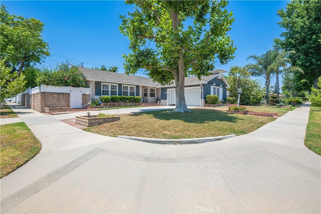 Property Photo:  11601 McLennan Avenue  CA 91344 