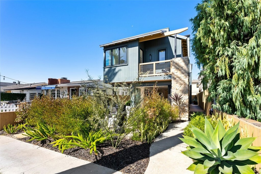 Property Photo:  619 Marguerite Avenue  CA 92625 