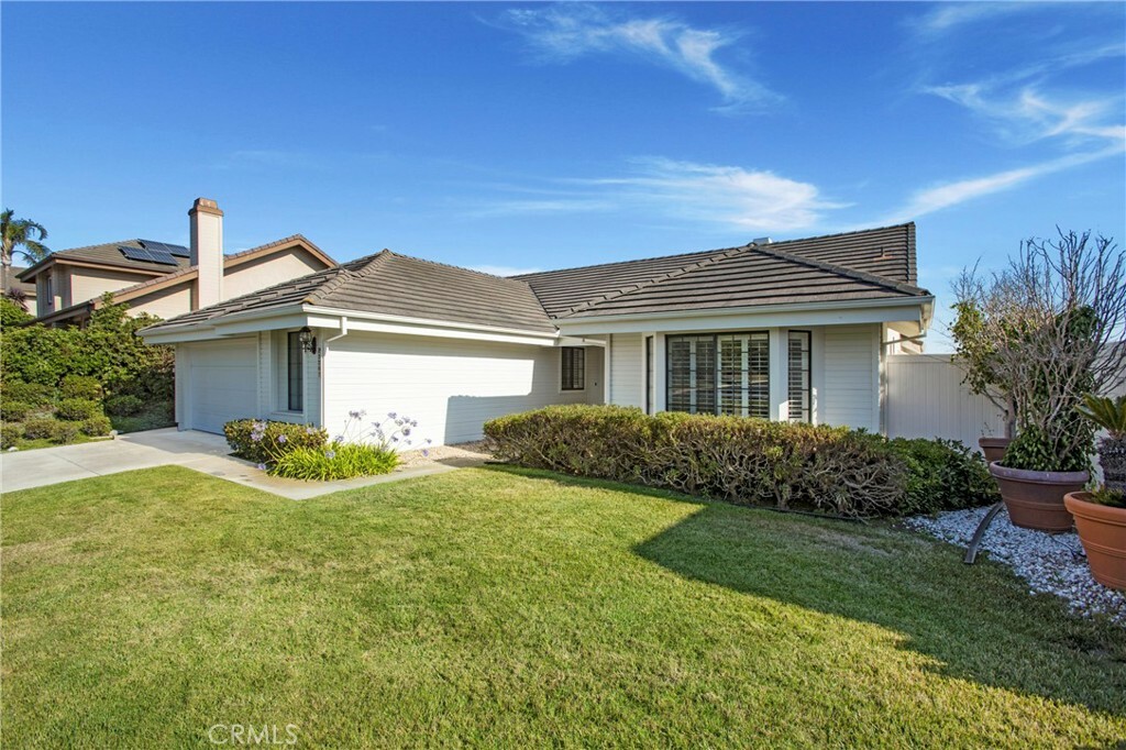 Property Photo:  2207 Avenida Oliva  CA 92673 