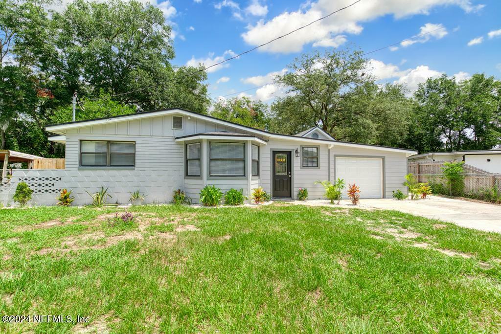 Property Photo:  7461 Stonehurst Road N  FL 32277 