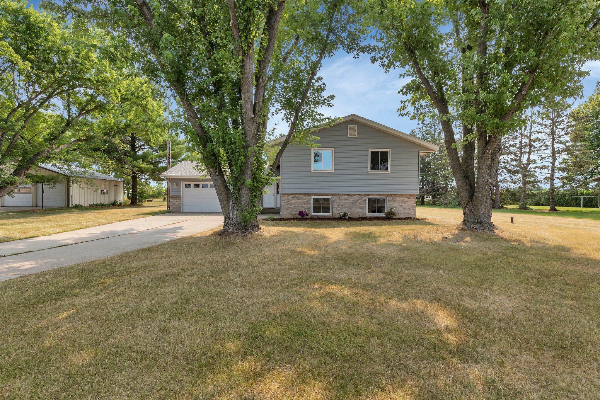 Property Photo: 22298 State Highway 15 MN 56301
