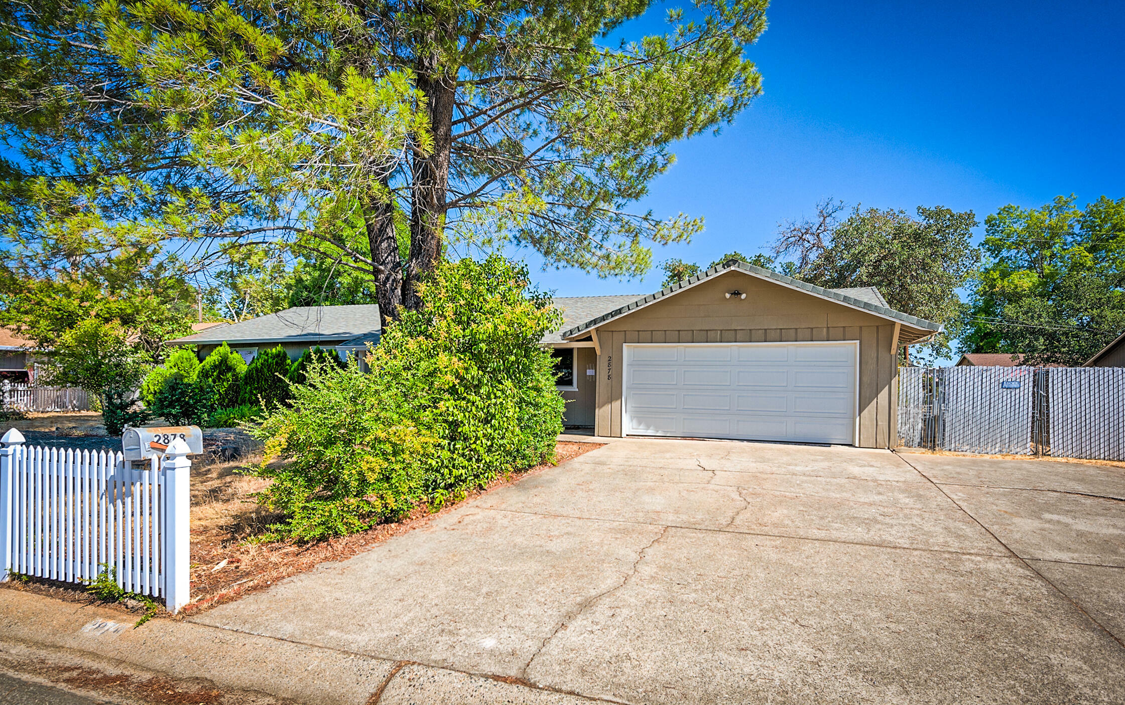 Property Photo:  2878 Wilson Avenue  CA 96002 