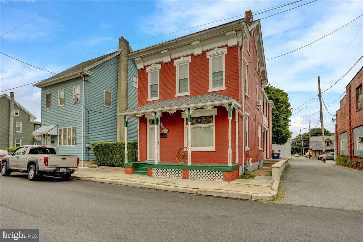 Property Photo:  15 W Washington Street  PA 19522 