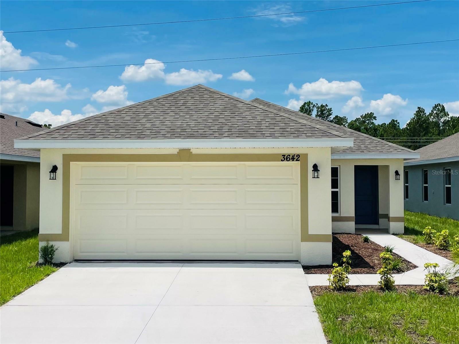 Property Photo:  4397 Sagefield Drive  FL 34773 