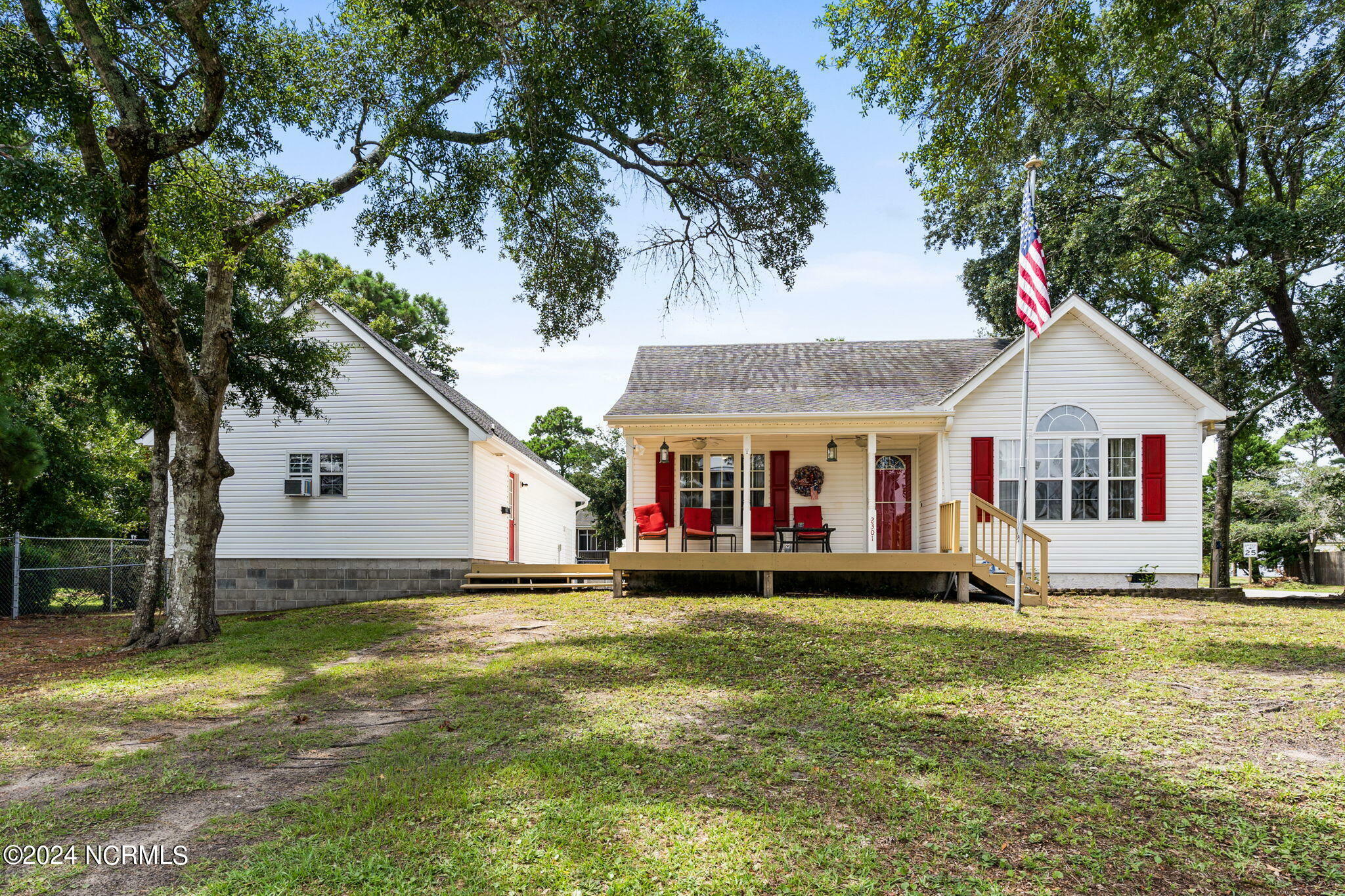 Property Photo:  2301 E Yacht Drive  NC 28465 