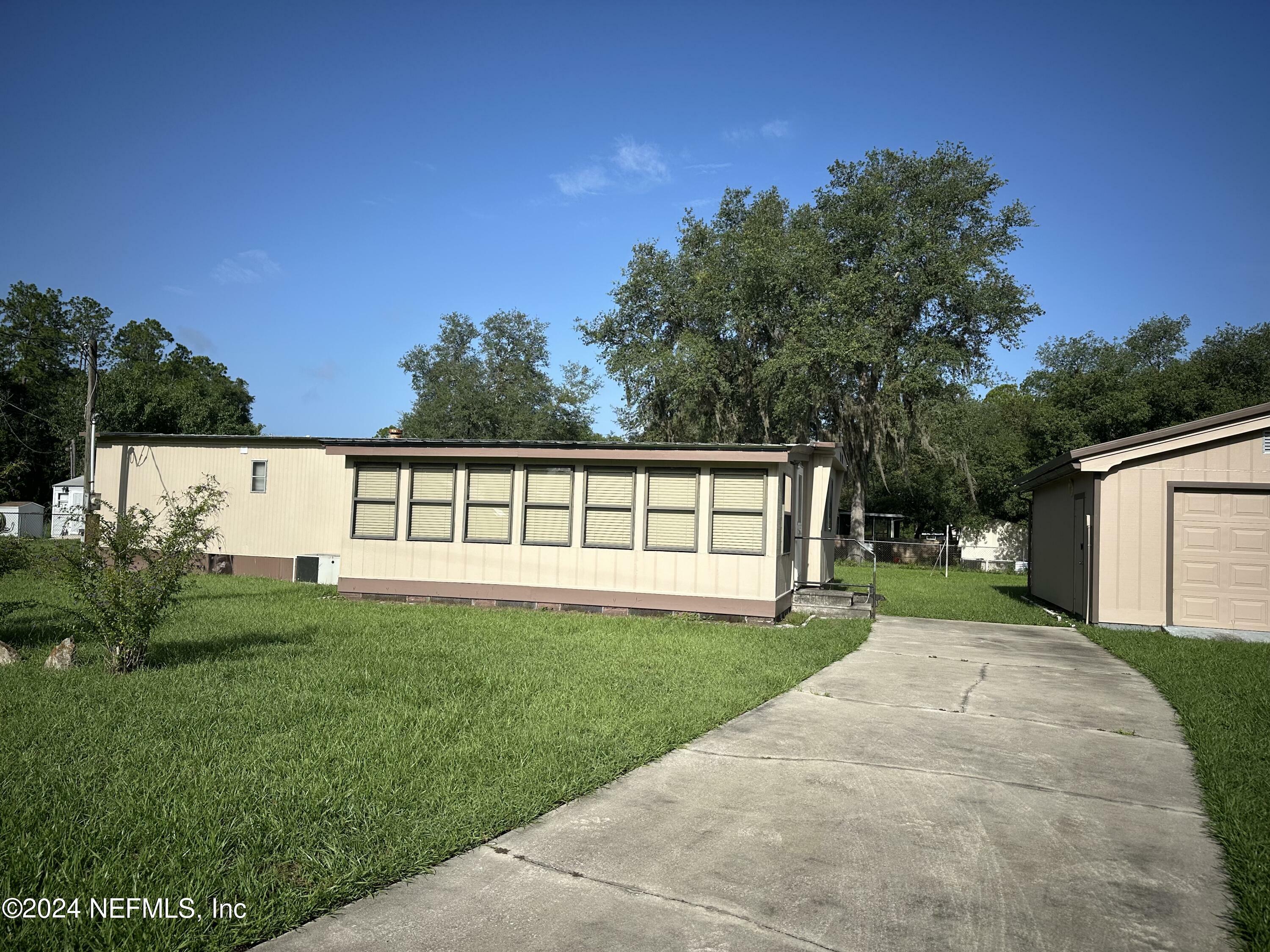 Property Photo:  105 Cherokee Avenue  FL 32148 