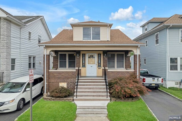 Property Photo:  194 Fairview Avenue  NJ 07508 