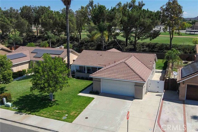 Property Photo:  40589 Sunflower Road  CA 92562 