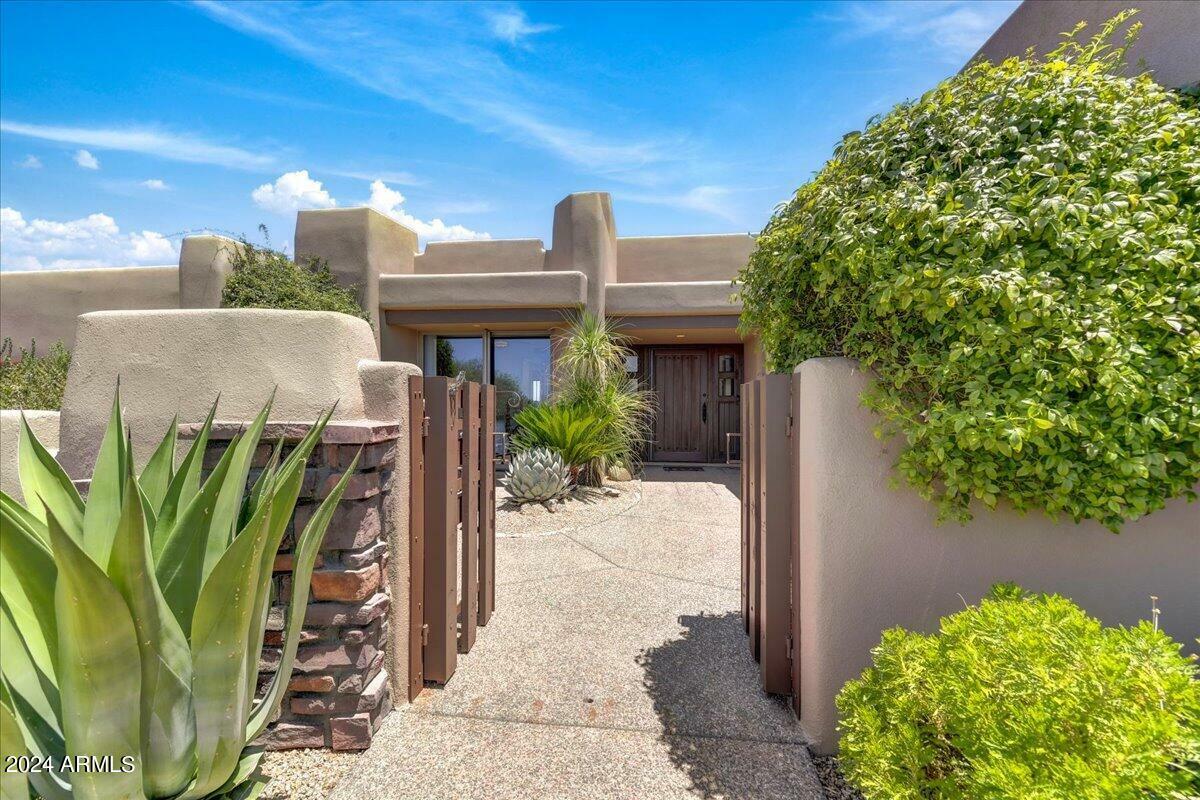 Property Photo: 40167 N 110th Place AZ 85262