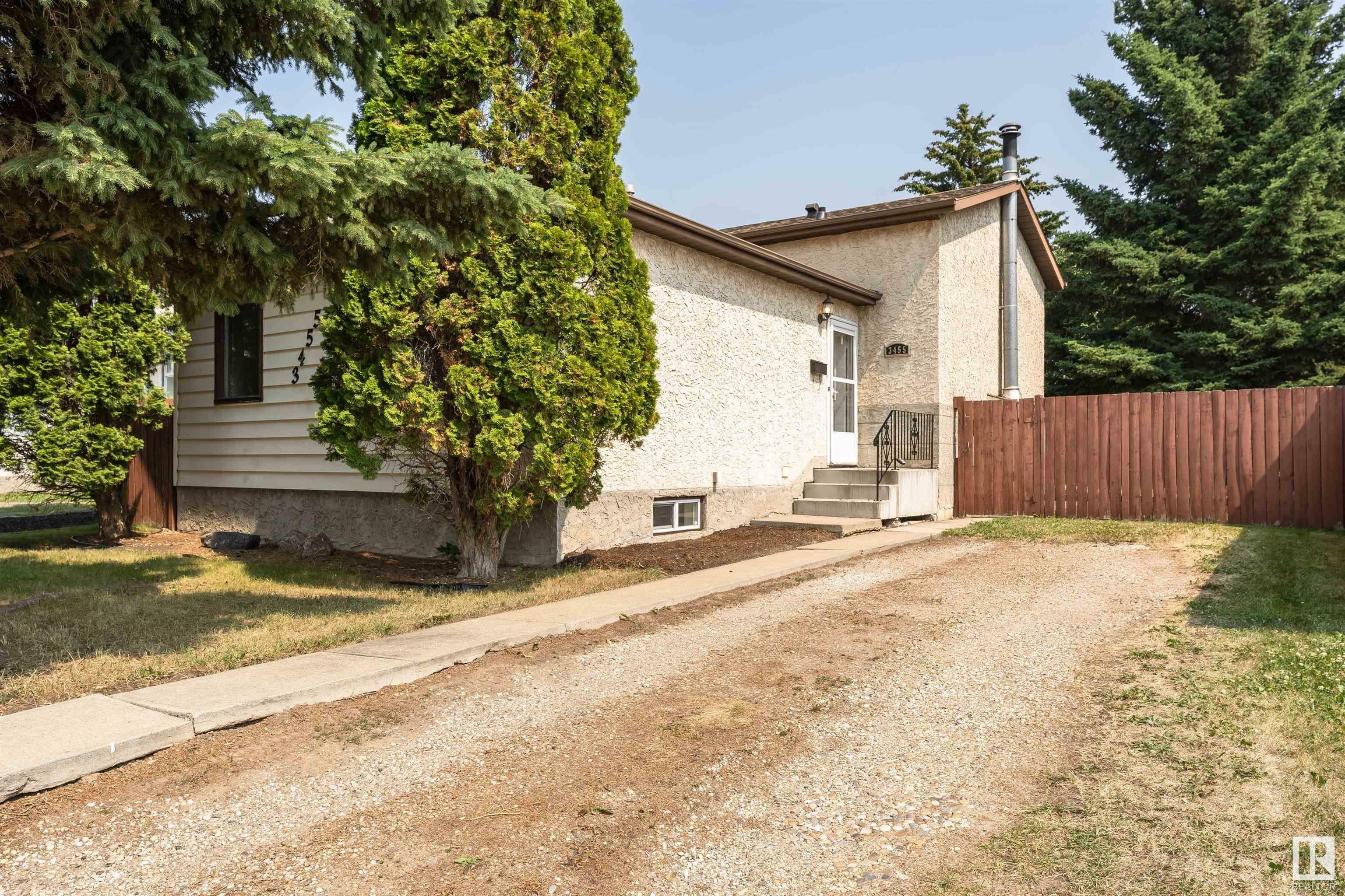 Property Photo:  3455 40 Street NW  AB T6L 4S8 