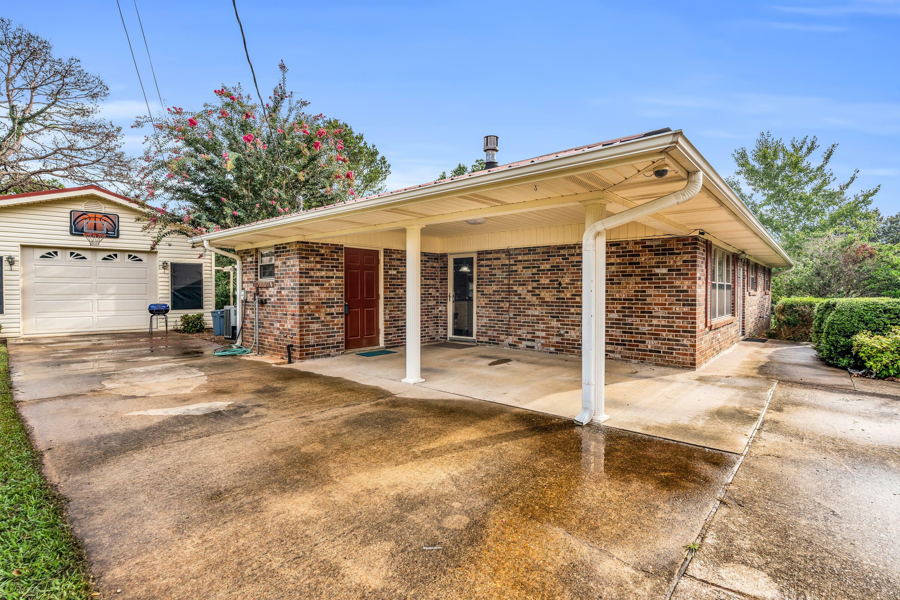 Property Photo:  2362 Tabernacle Rd  MS 39702 