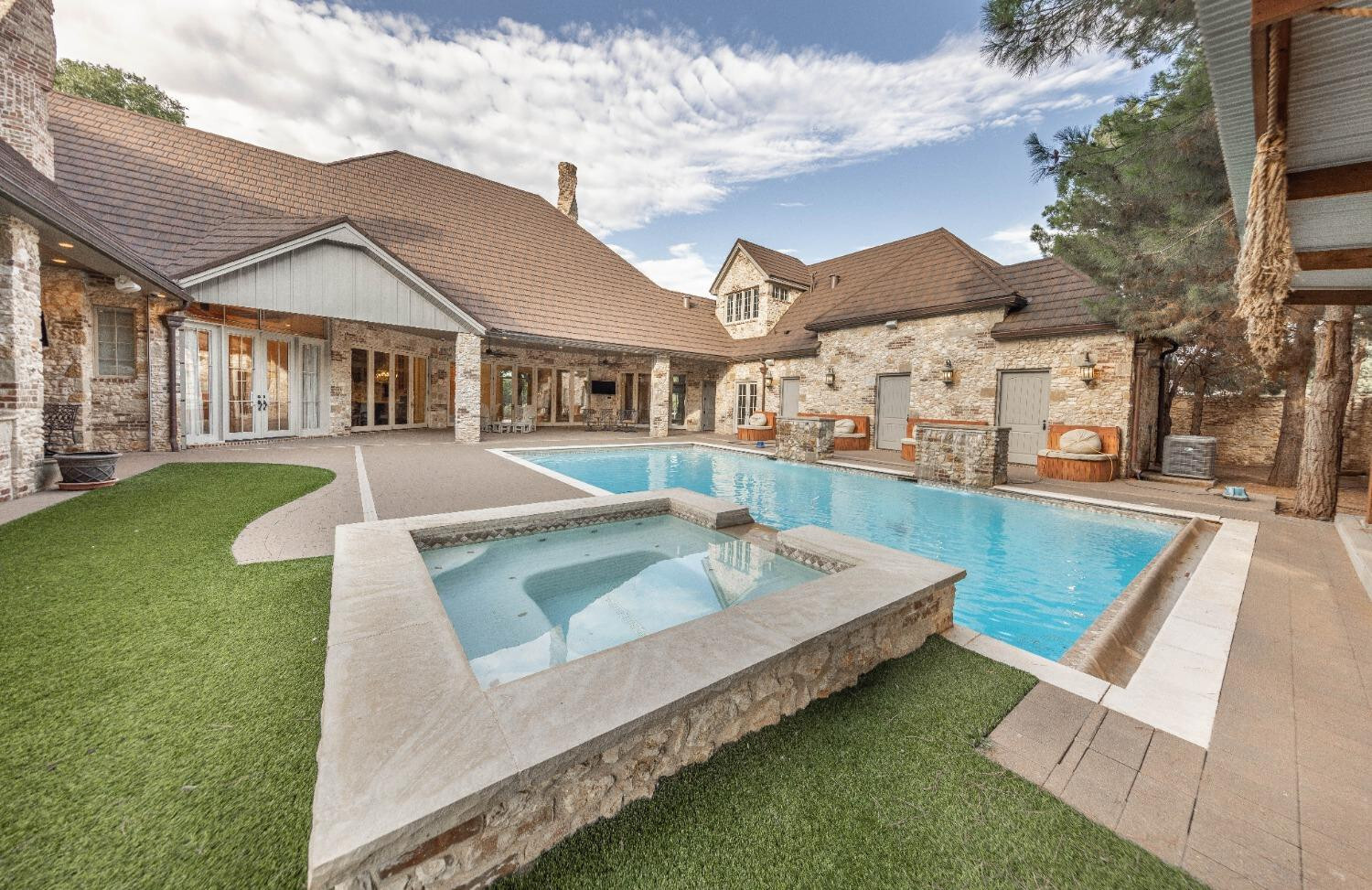 Property Photo: 201 Juniper TX 79331