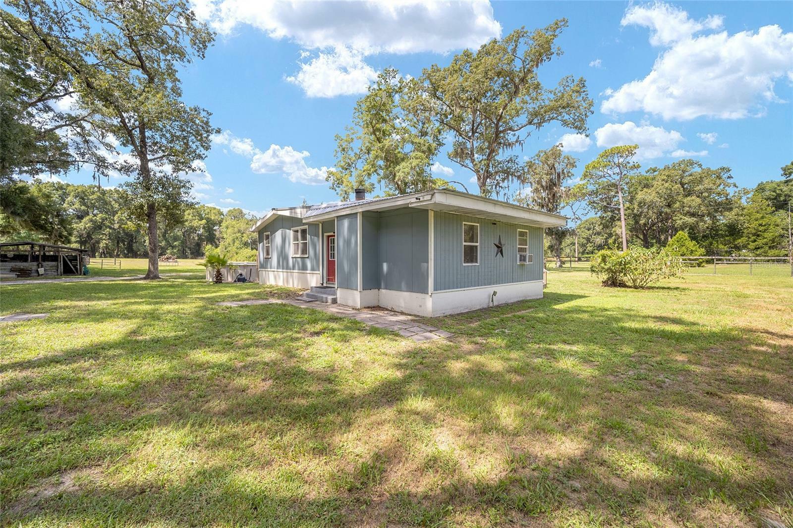 Property Photo:  8503 SW 152nd Avenue  FL 32618 