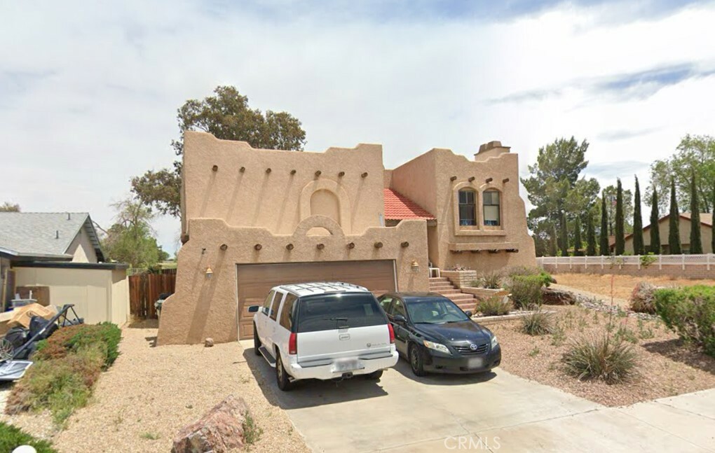 Property Photo:  15682 Kingswood  CA 92395 