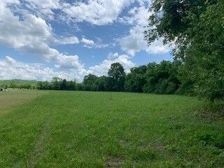 Property Photo: 3 Spring Place TN 37091