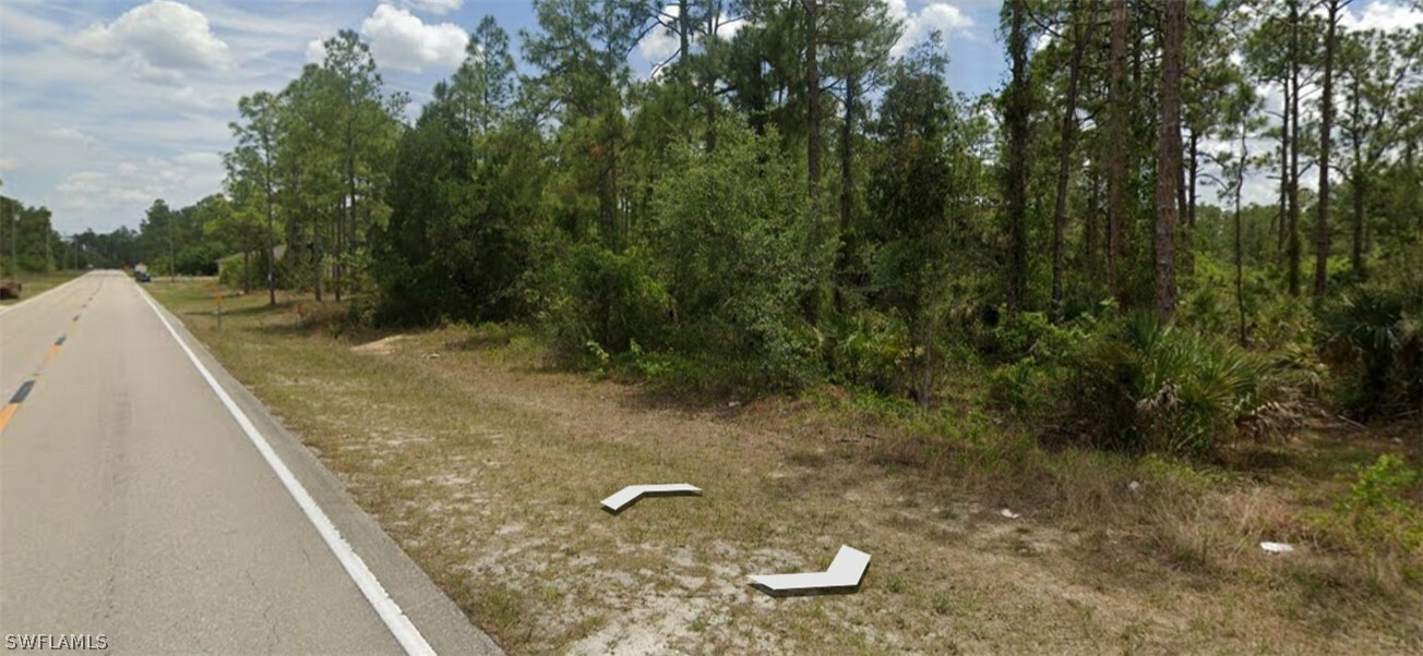 Property Photo:  512 E 12th Street  FL 33972 